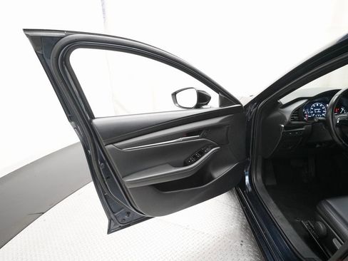 Used 2024 MAZDA MAZDA3 s image 28