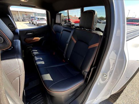 Used 2023 GMC Canyon AT4 w/ AT4 Premium Package AWD/4WD image 19