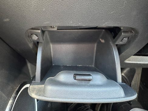 Used 2012 Volkswagen Beetle 2.5 image 24