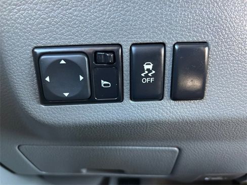 Used 2020 Nissan NV 3500 SV w/ Navigation Package image 19