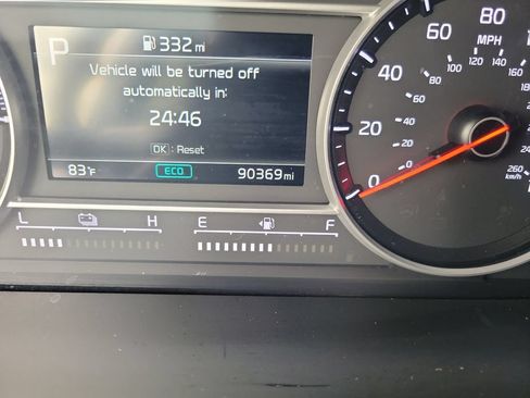 Used 2022 Kia Sorento S FWD image 29