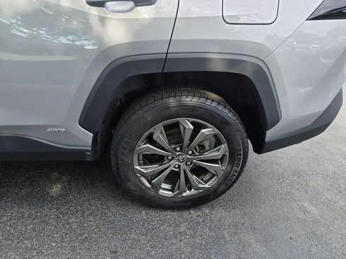 Certified 2022 Toyota RAV4 Limited AWD/4WD image 4