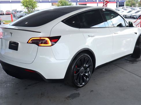 Used 2022 Tesla Model Y Performance AWD/4WD image 5