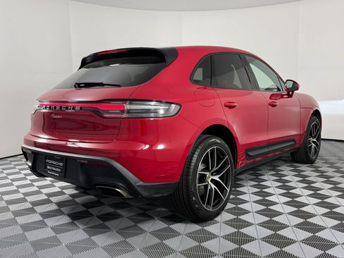 Certified 2023 Porsche Macan AWD/4WD image 9