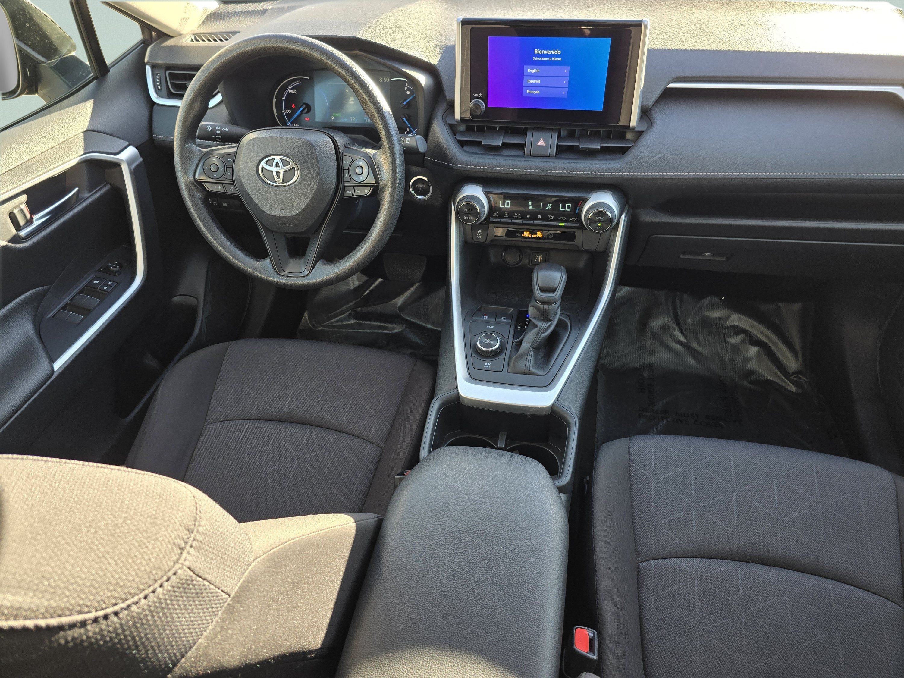 Used 2025 Toyota RAV4 XLE AWD/4WD image 31