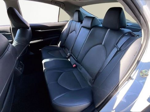 Used 2020 Toyota Camry XSE image 18