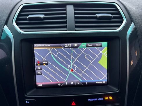 Used 2016 Ford Explorer Sport image 28