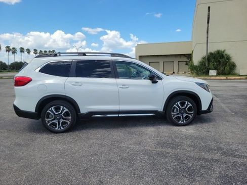 Used 2026 Subaru Ascent Limited AWD/4WD image 4