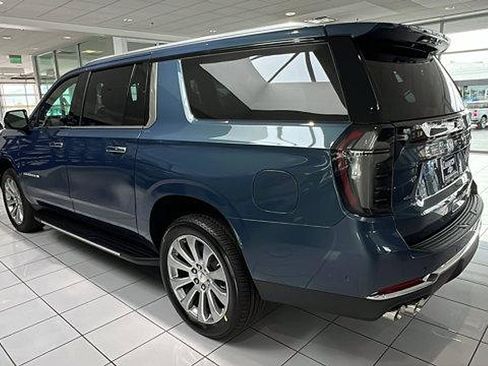 New 2026 Chevrolet Suburban Premier w/ Sun And Tow Package image 9