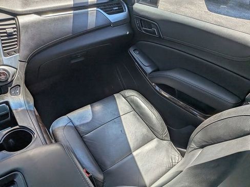Used 2017 Chevrolet Suburban LT RWD image 17