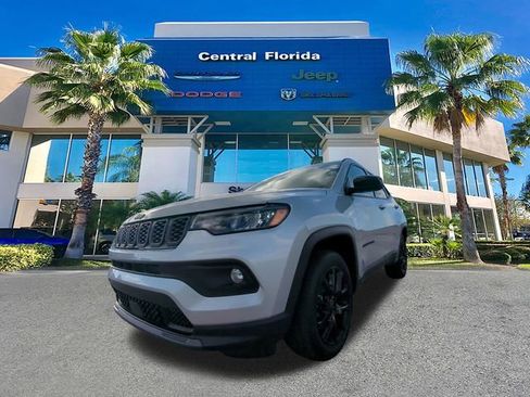 New 2026 Jeep Compass Latitude image 9
