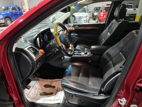 Used 2012 Jeep Grand Cherokee Overland image 27