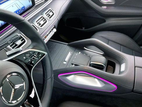 Certified 2025 Mercedes-Benz GLE 450e 4MATIC image 12