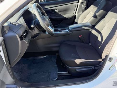 Certified 2024 Nissan Sentra SV FWD image 26