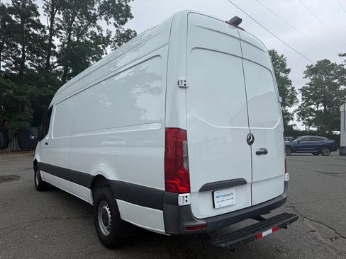 Used 2021 Mercedes-Benz Sprinter 2500 image 5