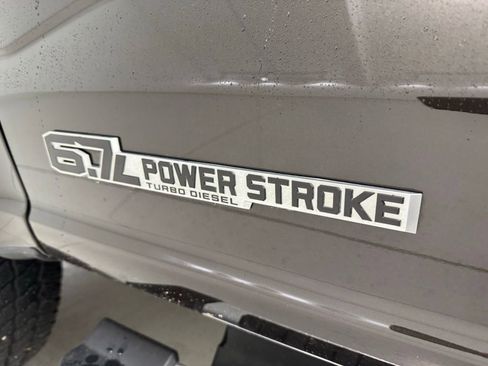 Used 2025 Ford F350 Lariat w/ Chrome Package image 12