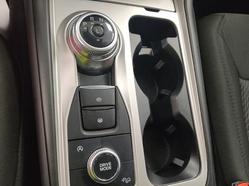 Used 2023 Ford Explorer XLT AWD/4WD image 26