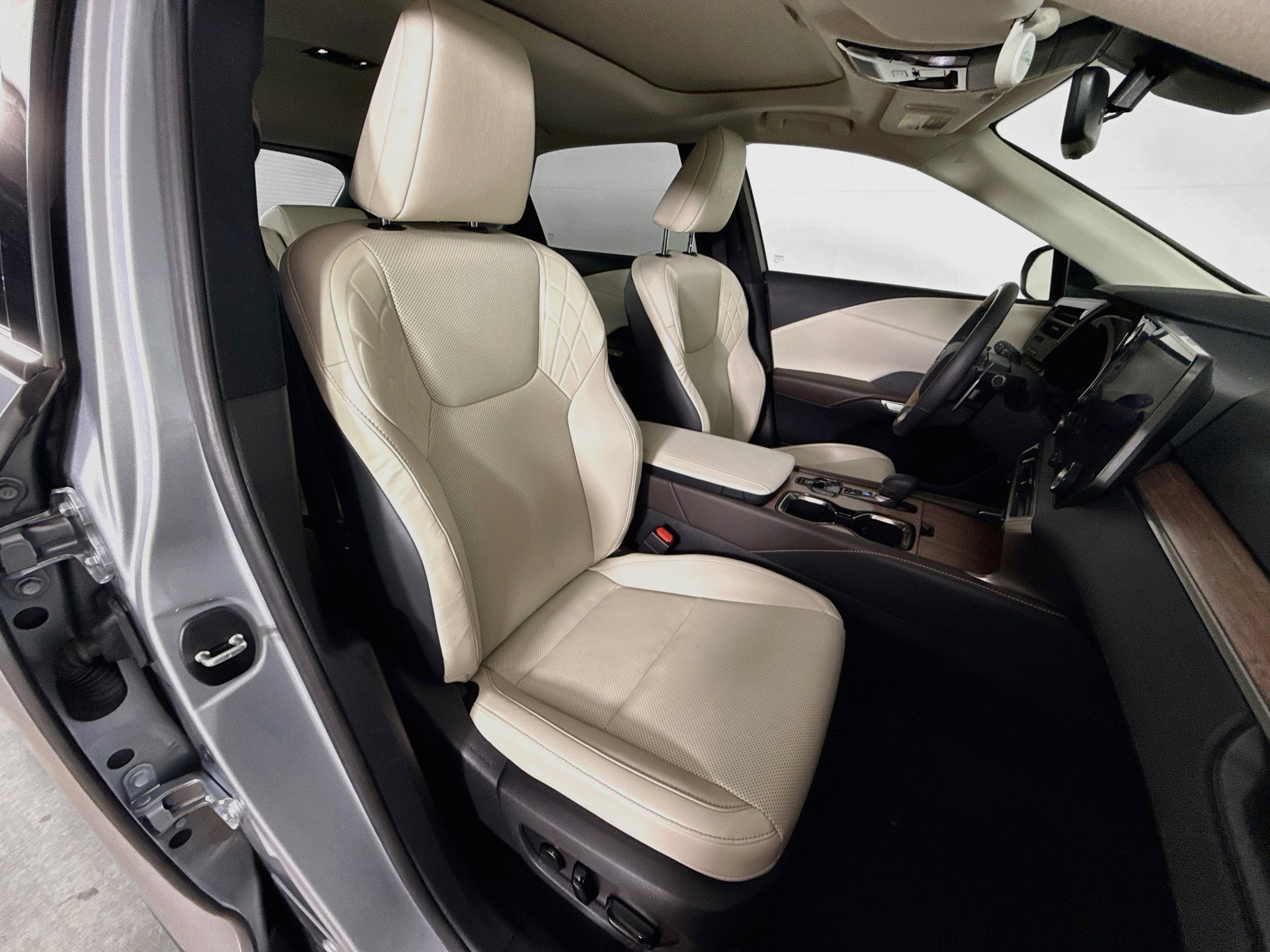 Used 2023 Lexus RX 350 Premium w/ Cold Area Package FWD image 35