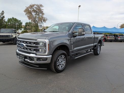 Certified 2025 Ford F250 Lariat AWD/4WD image 11