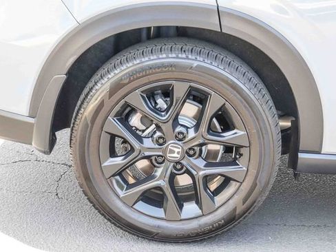 Certified 2025 Honda HR-V Sport image 9