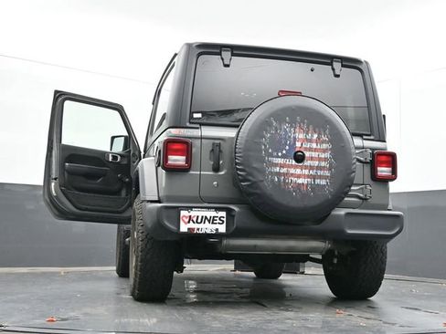 Used 2022 Jeep Wrangler Sport image 71