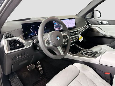 New 2026 BMW X5 xDrive40i AWD/4WD image 9
