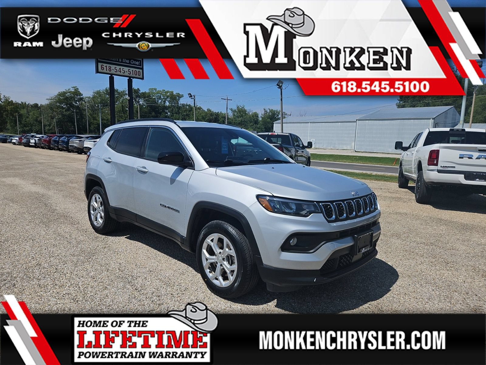 Used 2024 Jeep Compass Latitude AWD/4WD image 1