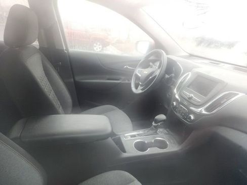 Used 2023 Chevrolet Equinox LT AWD/4WD image 2