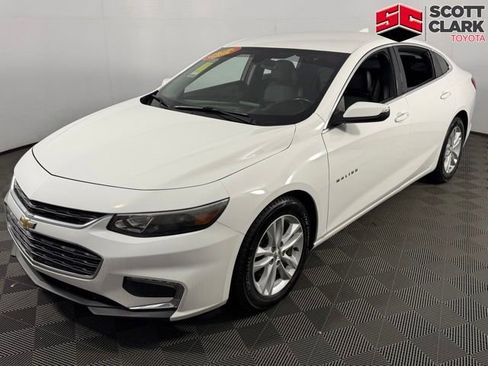 Used 2016 Chevrolet Malibu LT w/ Leather Package FWD image 3