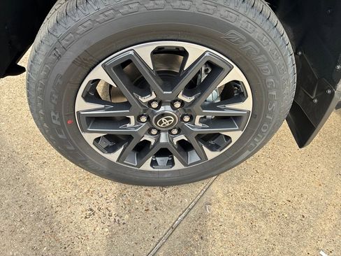 New 2026 Toyota Tundra Limited image 33