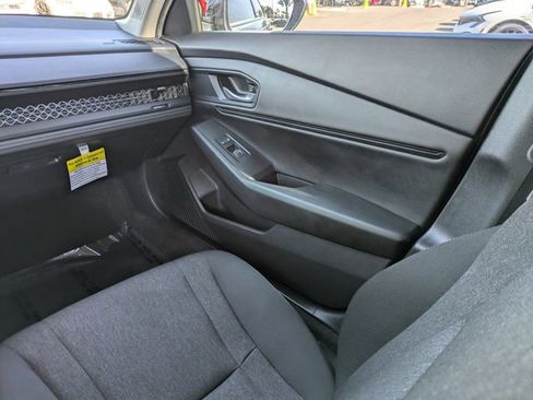 Used 2025 Honda Accord SE image 17