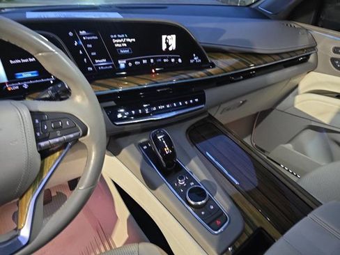 Certified 2021 Cadillac Escalade Sport Platinum image 24