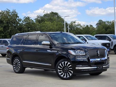 Used 2024 Lincoln Navigator L Black Label image 2