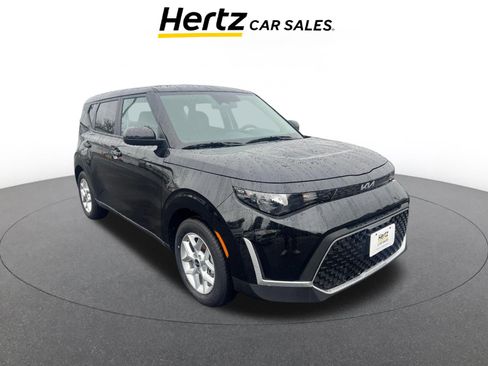 Used 2025 Kia Soul LX w/ LX Technology Package image 1