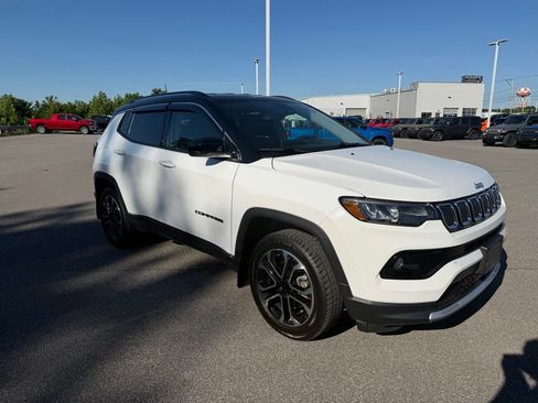 Used 2022 Jeep Compass Limited AWD/4WD image 8