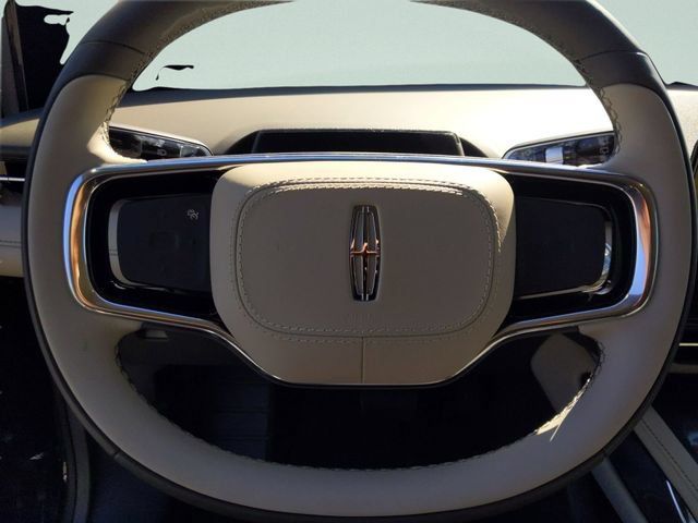 Certified 2024 Lincoln Nautilus Reserve AWD/4WD image 35
