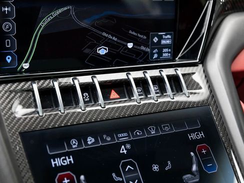 Used 2023 Lamborghini Urus S image 38