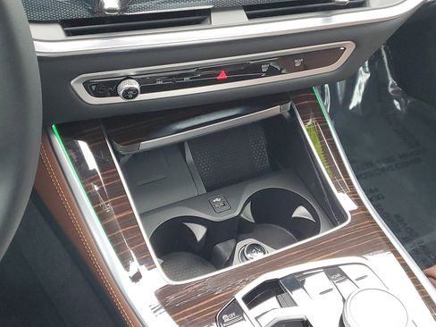 Certified 2026 BMW X5 xDrive40i w/ Climate Comfort Package image 19