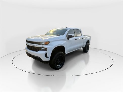 Used 2020 Chevrolet Silverado 1500 Custom w/ Custom Value Package image 4