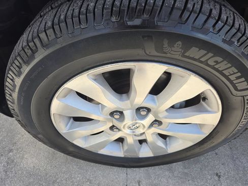 Used 2016 Toyota Sequoia Platinum RWD image 15