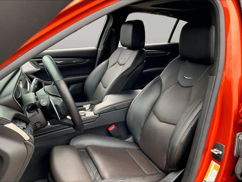 Used 2023 Cadillac CT5 V w/ Premium Package RWD image 8