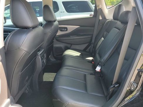 Used 2023 Nissan Murano SV AWD/4WD image 7