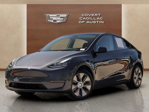 Used 2022 Tesla Model Y Long Range AWD/4WD image 1