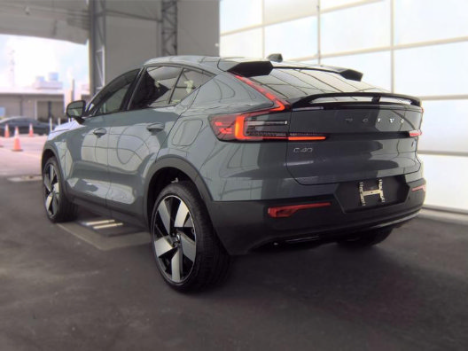 Used 2023 Volvo C40 P8 Recharge Ultimate AWD/4WD image 7