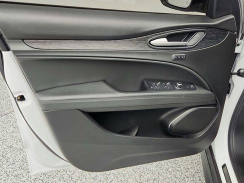 Used 2022 Alfa Romeo Stelvio Sprint image 10