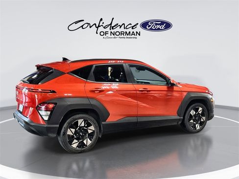 Used 2024 Hyundai Kona SEL image 9