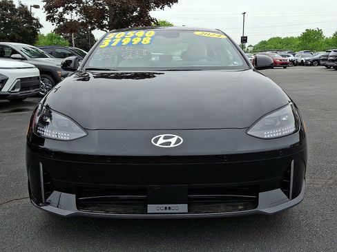 Used 2024 Hyundai Ioniq 6 SEL AWD/4WD image 2