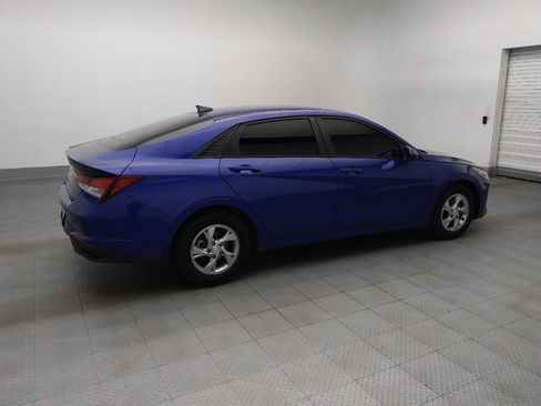 Used 2022 Hyundai Elantra SE FWD image 10