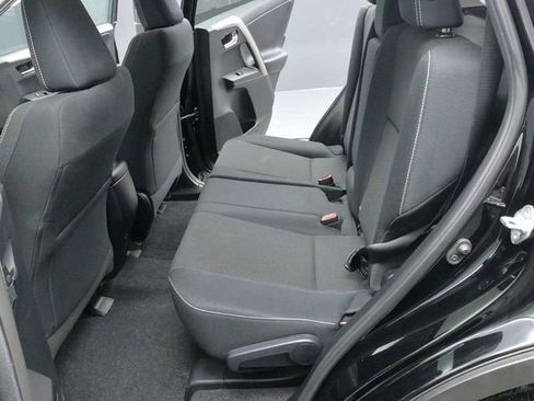 Used 2018 Toyota RAV4 XLE image 15