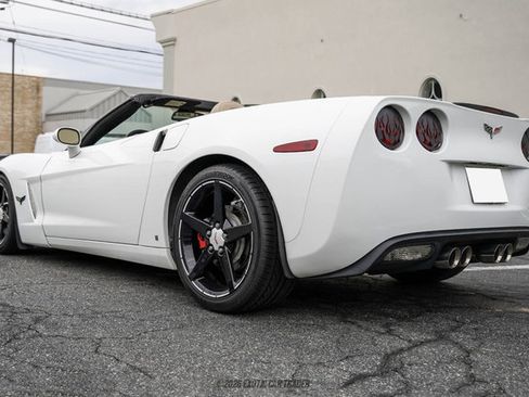 Used 2006 Chevrolet Corvette Convertible w/ Preferred Equipment Group RWD image 6